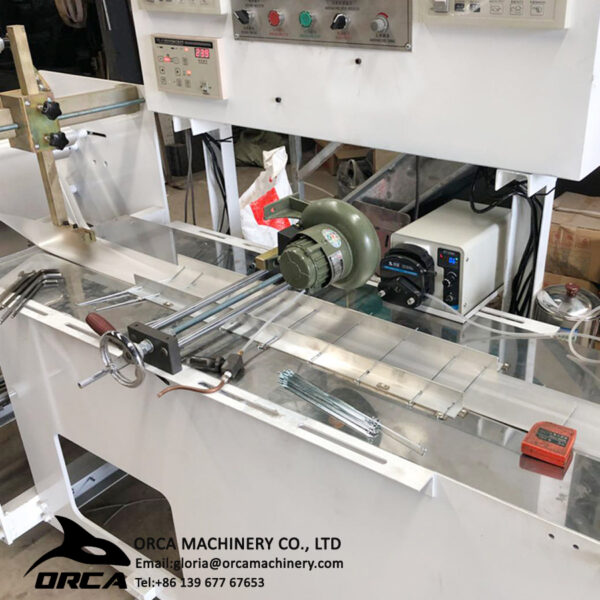 Automatic Plastic Film Central Sealing Machine